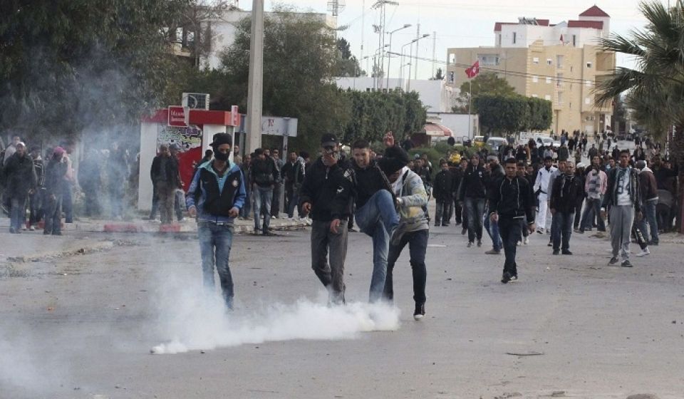 بصدد انتفاضة الشعب التونسي الباسلة