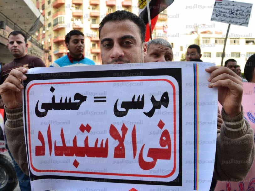مصر: النيابة العامة تأمر بحبس مرسي 15 يوماً احتياطياً على ذمة التحقيق