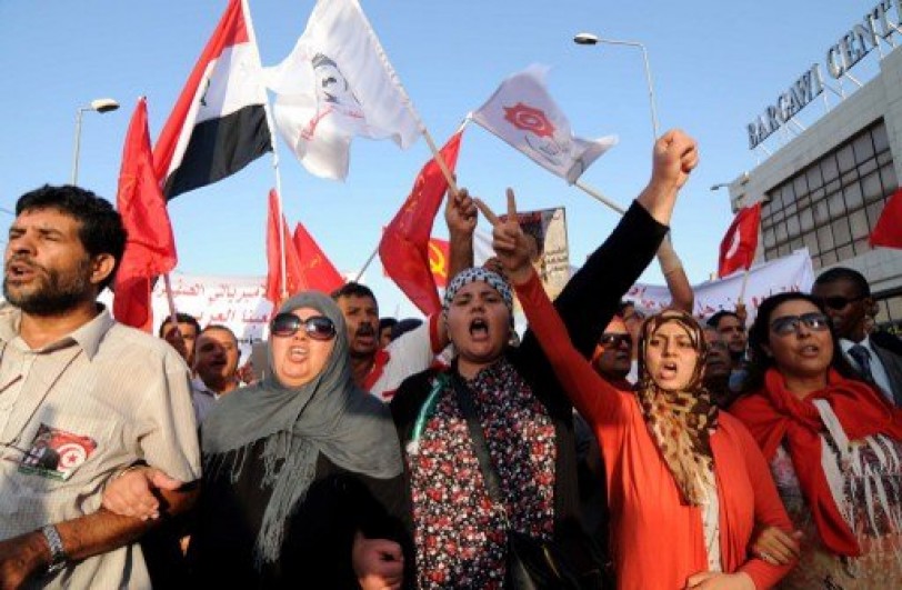 آلاف التونسيين يطالبون بإسقاط الحكومة بذكرى مرور 40 يوما على اغتيال البراهمي