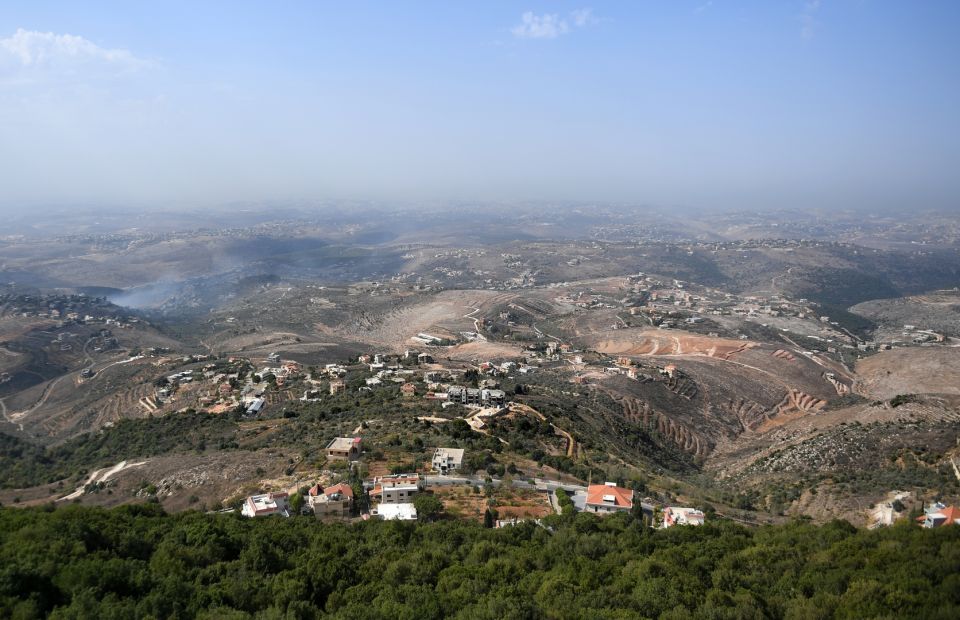 لبنان: استشهاد ثلاثة أطفال وامرأة بقصف &quot;إسرائيلي&quot; على سيارة صحفي