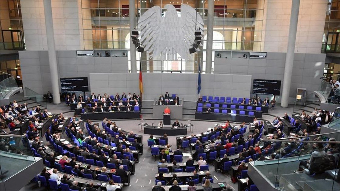 ألمانيا: أزمة حكومة أم حكومة أزمة؟