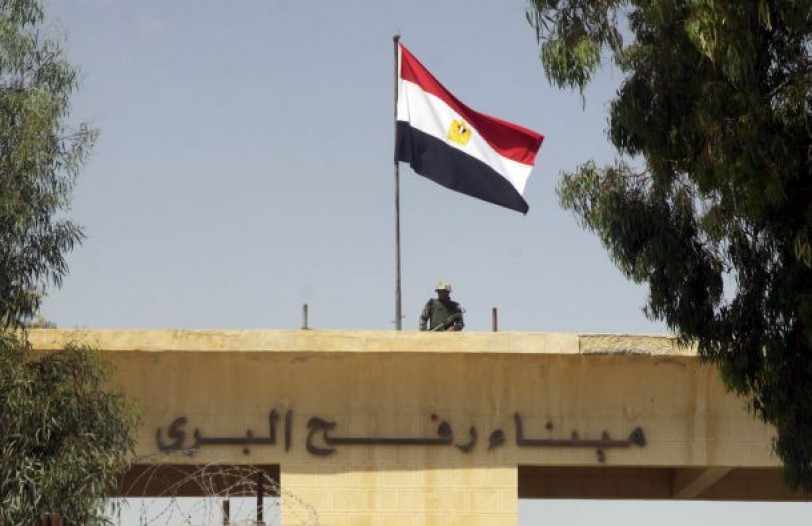 مشعل يدعو مصر لفتح معبر رفح الحدودي مع غزة