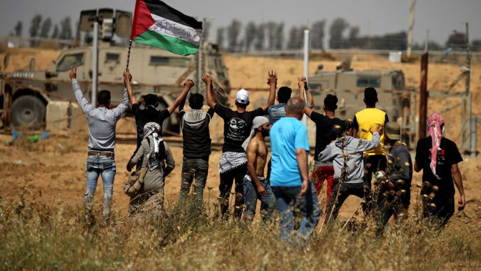 فلسطين: «الأرض مش للبيع»