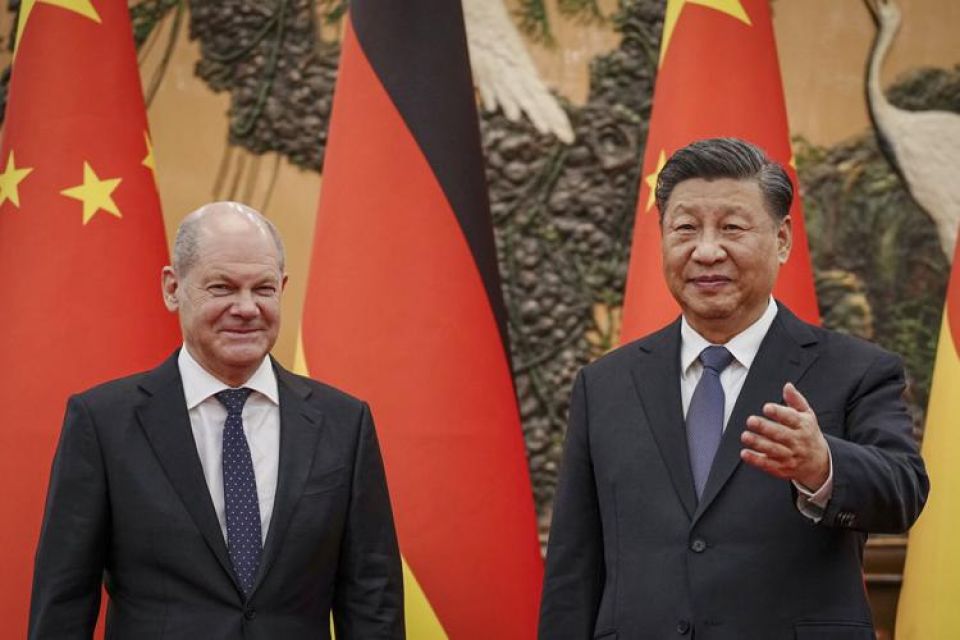 عقب لقائه شولتس، الرئيس الصيني يحث على تسريع اتصال مباشر لحل الأزمة بأوكرانيا
