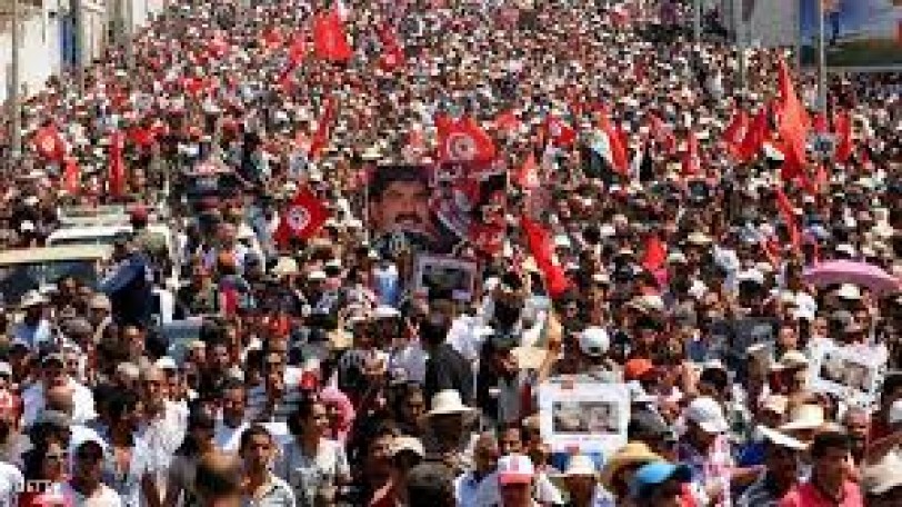 المعارضة التونسية تهددت بالتصعيد بعد الفشل في التوصل إلى اتفاق مع الحكومة