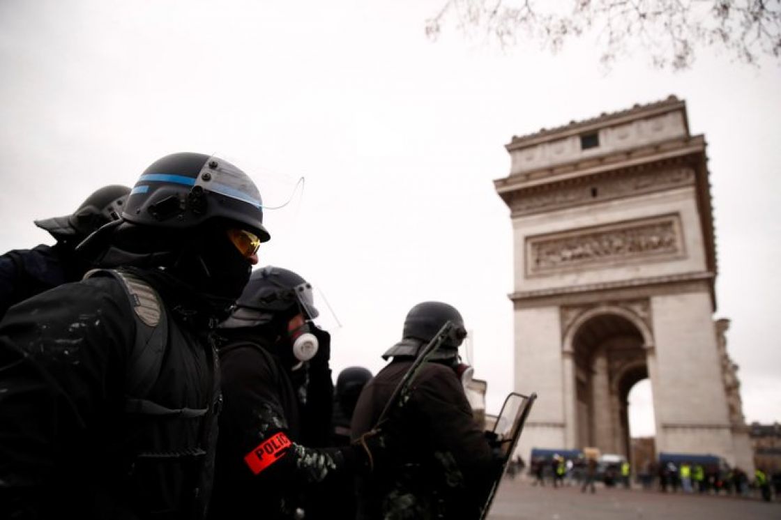 تصاعد الاحتجاجات الفرنسية... واعتقال أكثر من مئة متظاهر