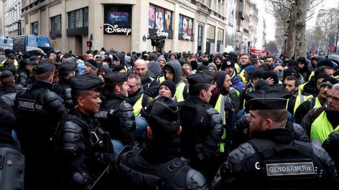 ارتفاع عدد معتقلي احتجاجات باريس السبت إلى 40