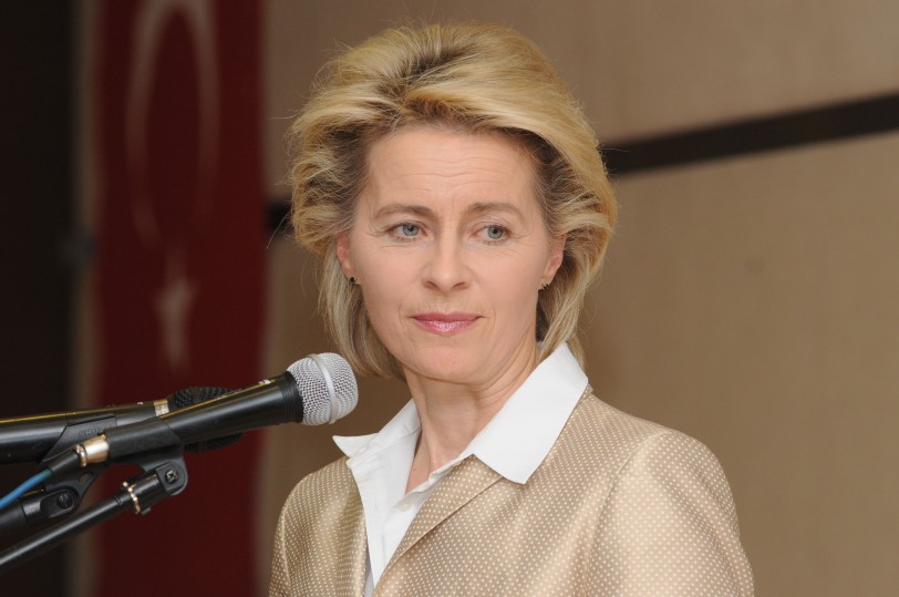 وزيرة الدفاع الألمانية أورسولا فون دير ليين