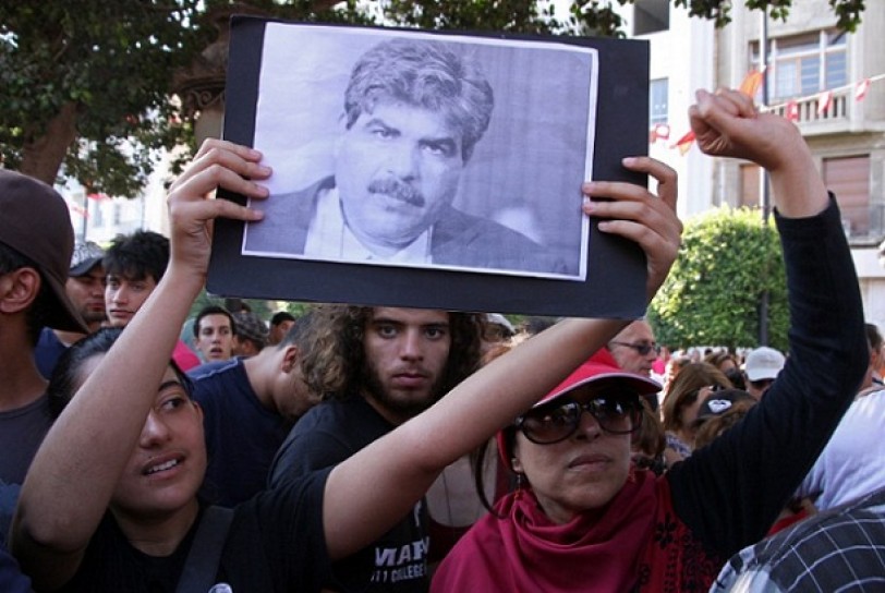مئات التونسيين يحيون ذكرى اغتيال النائب اليساري المعارض محمد البراهمي