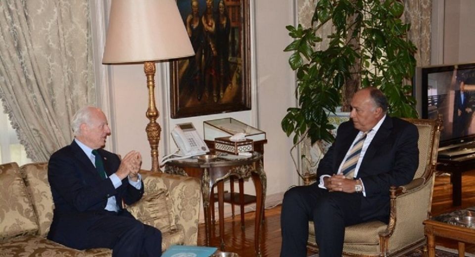 الخارجية المصرية: القاهرة ترفض أية حلول عسكرية تنتهك السيادة السورية