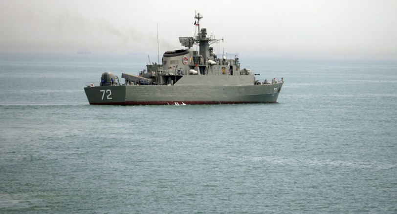 البحرية الإيرانية في خليج عدن توجه تحذيراً لسفينة حربية وطائرتين أمريكيتين