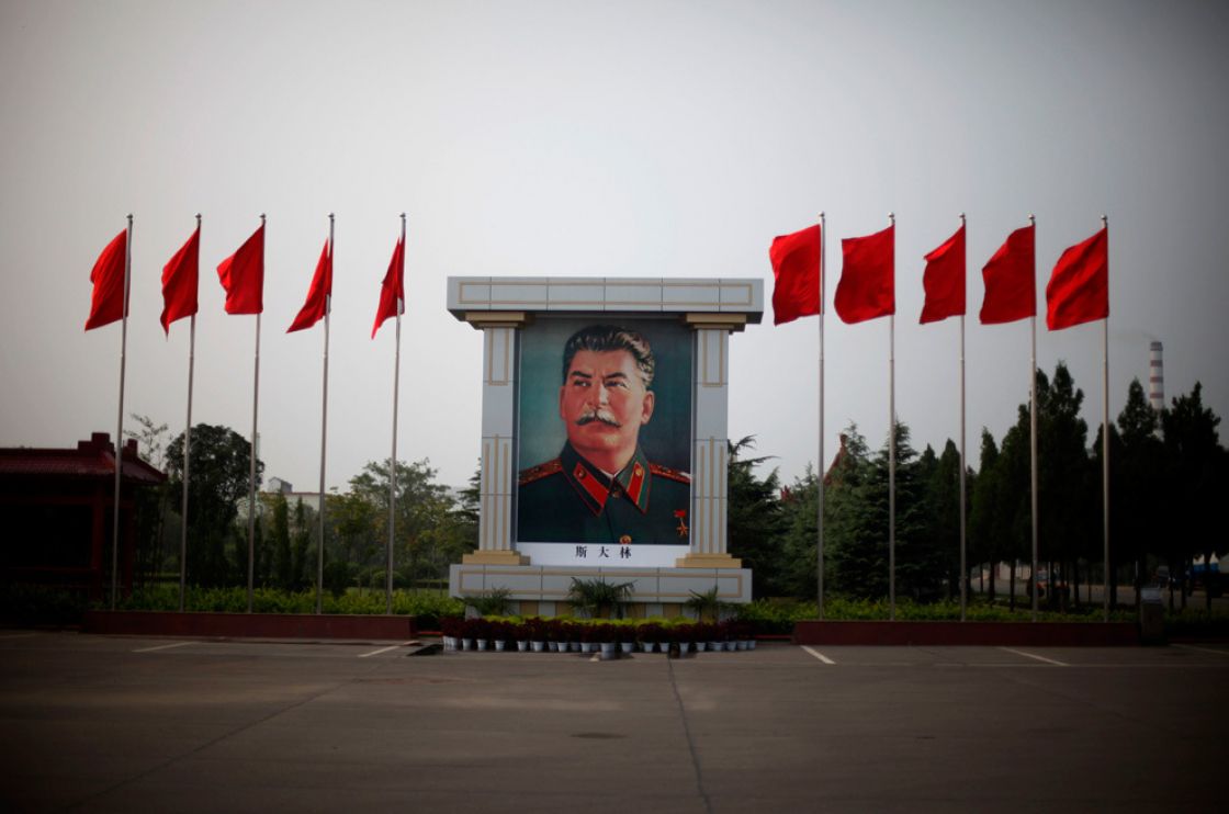 الصين تدافع عن ستالين