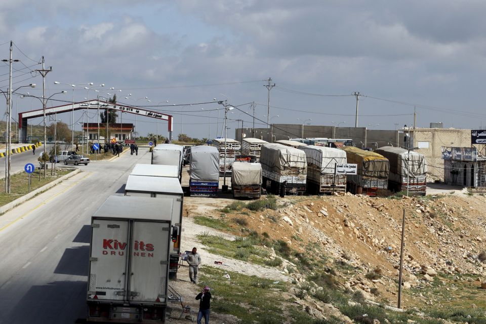 النقل تعيد تفعيل الخط البري بين سورية والعراق