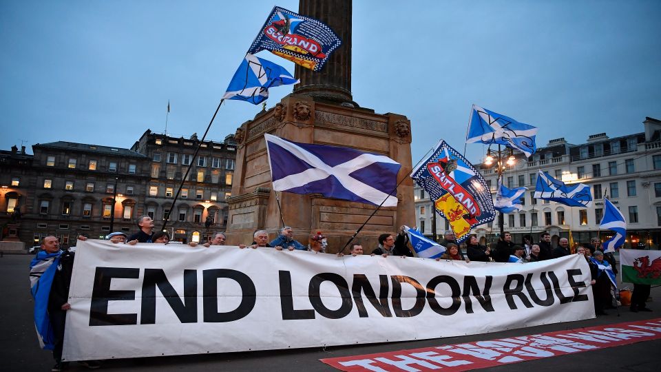 المحكمة البريطانية العليا تمنع اسكتلندا من إجراء استفتاء الاستقلال