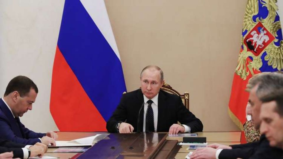 بوتين يبحث العلاقات مع بريطانيا والأزمة السورية مع مجلس الأمن الروسي