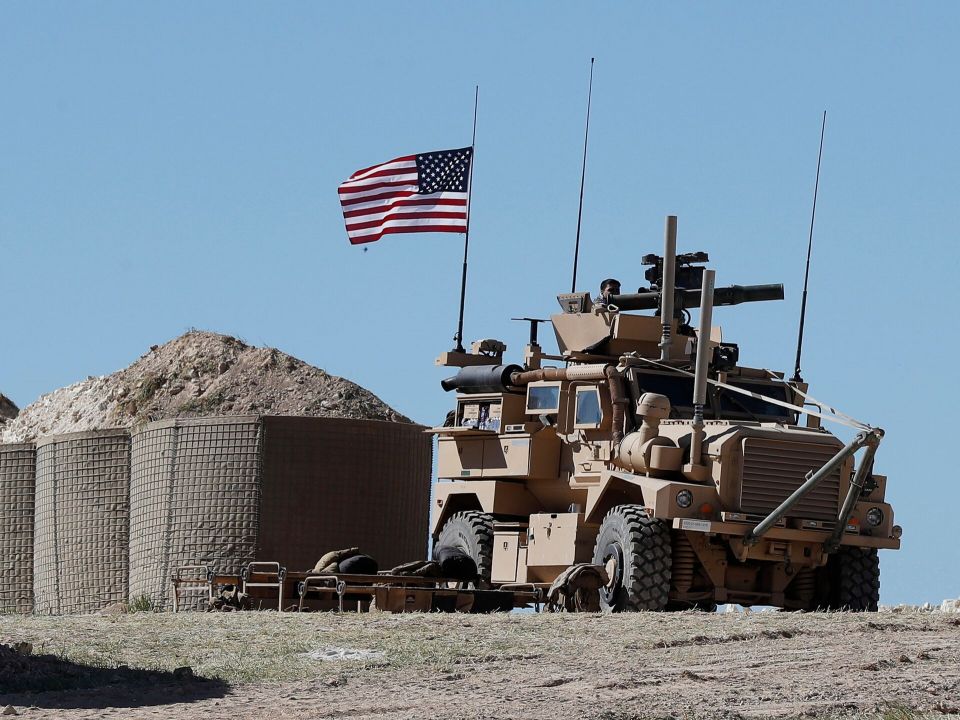 سبوتنيك: الجيش الأمريكي يوسع قواعده شرقي سورية