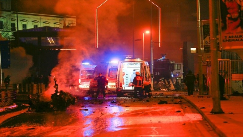 عشرات القتلى والجرحى في تفجيرين باسطنبول وسط تنديد دولي