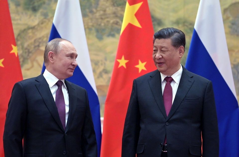شي جين بينغ في اتصال ببوتين: الصين مستعدة لتعاون استراتيجي وثيق مع روسيا