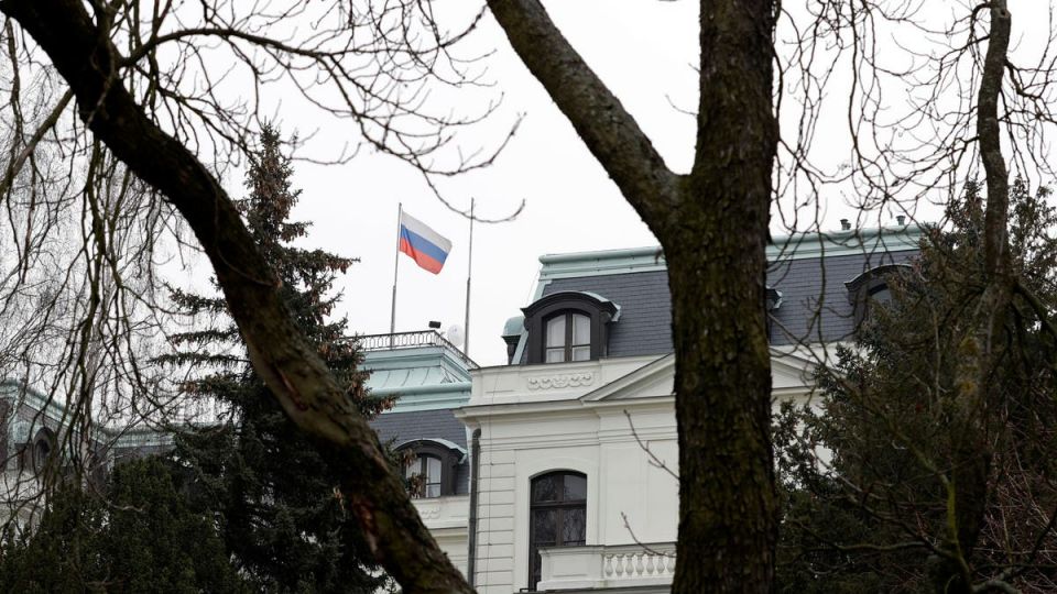 روسيا تطرد 20 دبلوماسياً تشيكياً ردّاً على طرد 18 روسياً