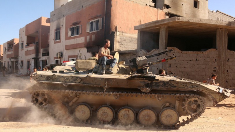 الجيش الليبي يبدأ هجوماً مكثفاً لاستعادة الهلال النفطي
