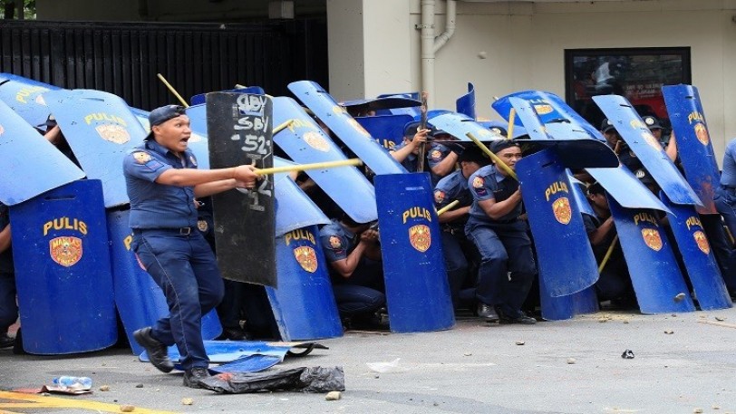 الشرطة الفلبينية تفرق تظاهرة ضد الوجود الأمريكي جزيرة مينداناو