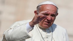 البابا يدعو إلى &quot;وقف إطلاق النار الفوري في سورية&quot;