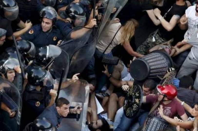 بيروت.. مواجهات بين محتجين وقوات الأمن