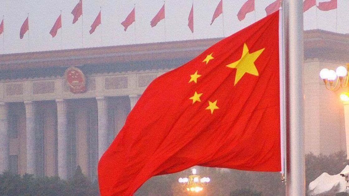 بكين تطالب واشنطن بتسوية الخلافات عبر الحوار والتعاون