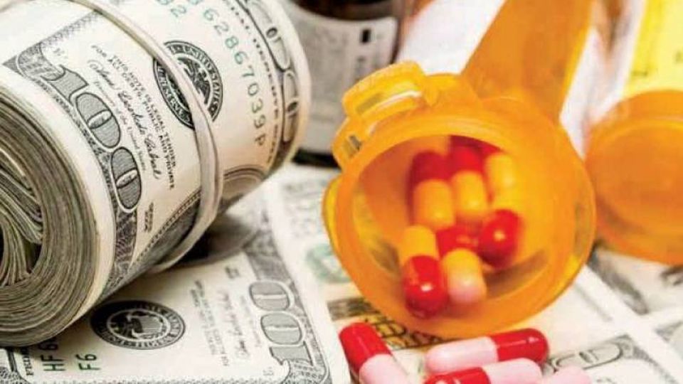 شركات أدوية أمريكية تدفع 26 مليار دولار لإنهاء دعاوى تتعلق بموت نصف مليون أمريكي