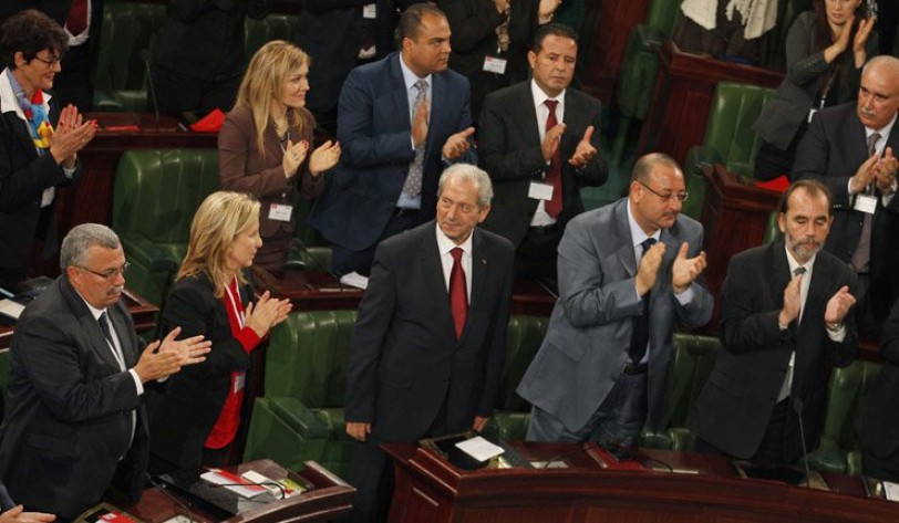 قائد السبسي يؤدي اليمين الدستورية الأربعاء رئيسا لتونس