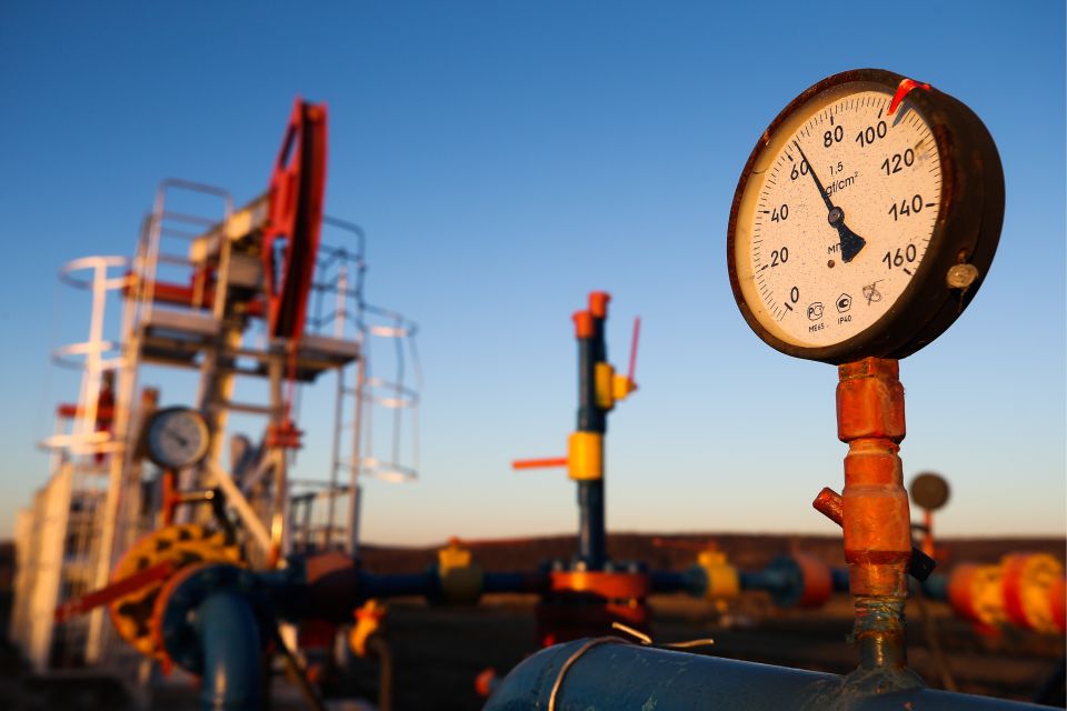 النموذج الروسي للتعامل مع العقوبات: القطاع النفطي بين 2022 و2023 نموذجاً