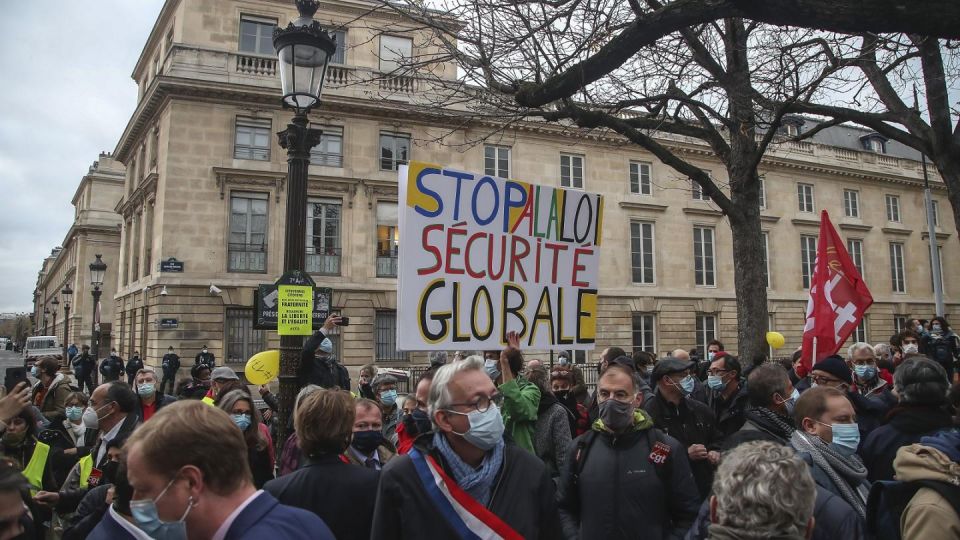 غضب في فرنسا واحتجاجات ضد قانون «الأمن الشامل»