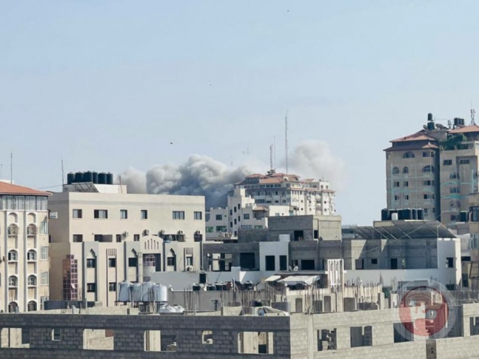 جيش الاحتلال يبدأ عدواناً على غزة ووقوع إصابات بصفوف المدنيين