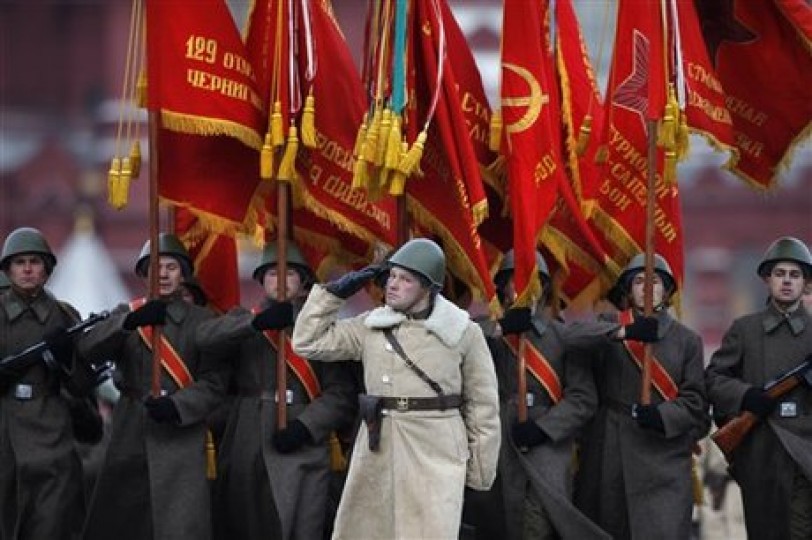 موسكو تحتفل بذكرى ثورة أكتوبر الاشتراكية العظمى