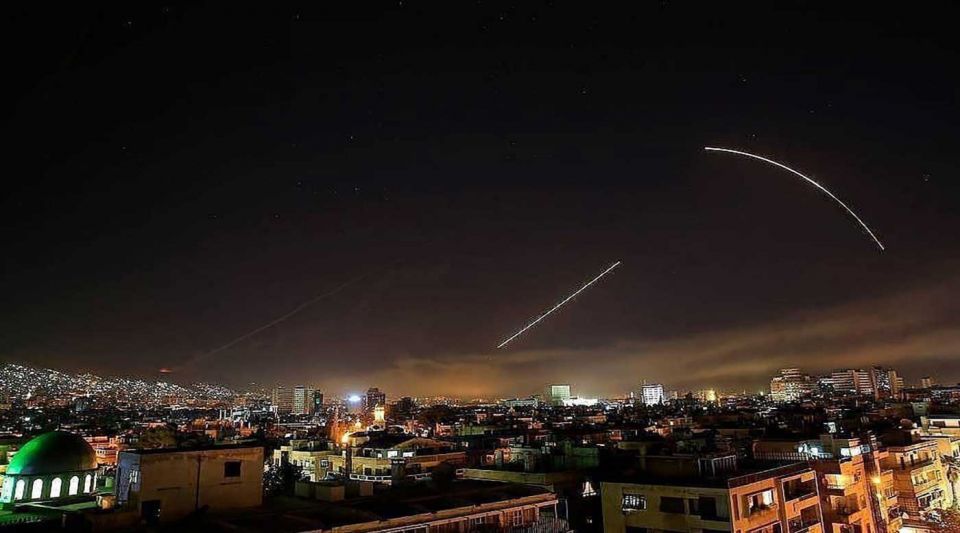 عدوان «إسـرائيلي» على دمشق ومزاعم عن استهداف المطار