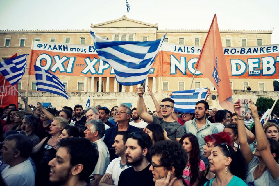 «ستاندرد أند بورز» ترفع درجة دَين اليونان