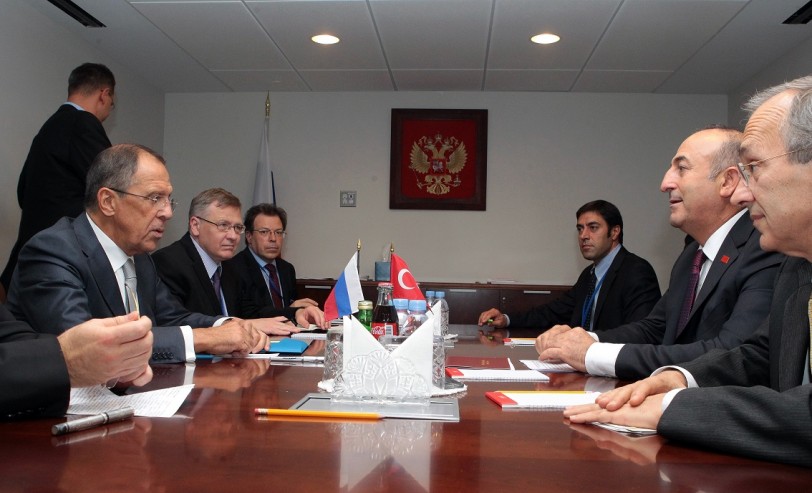 وزيرا خارجية روسيا وتركيا يبحثان وقف إطلاق النار على جميع الأراضي السورية
