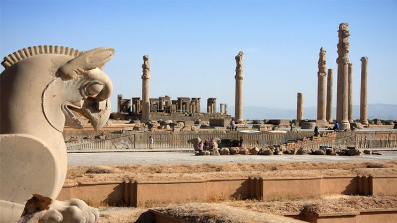 إيران تلغي نظام التأشيرات لمواطني 7 دول