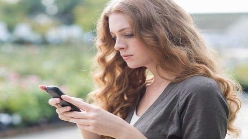 كيف تؤثر إشعارات الهواتف على الدماغ؟
