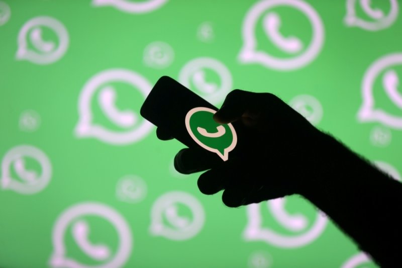 الهند تبحث عن سبل لحجب «فايسبوك» و«واتساب» عند الحاجة