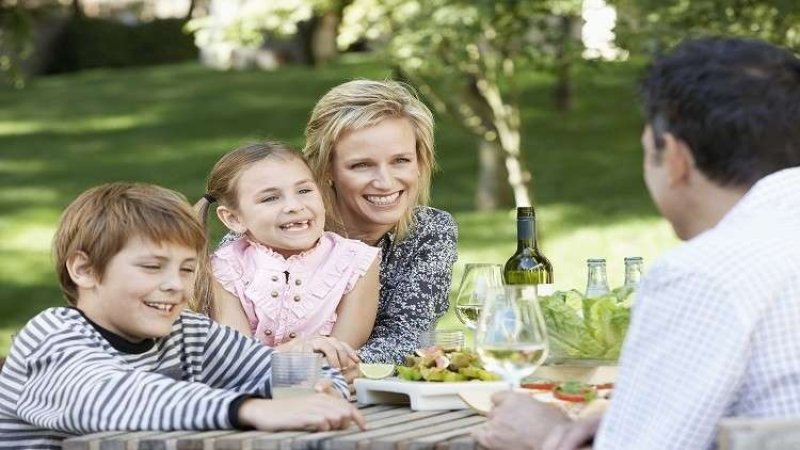 التواصل مع الأطفال وتطوير أدمغتهم