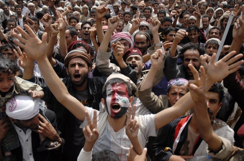 الثورة اليمنية وفكَّا الكماشة