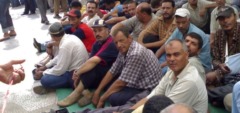 معاناة العمال الموسميين ما تزال مستمرة!!