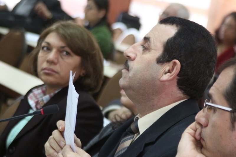 المؤتمرات تبحث عن وظيفتها