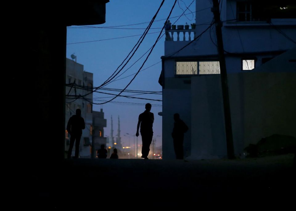 الواقع المعيشي والخدمي والاقتصادي الكارثي.. لا تجمله المطولات الحكومية!