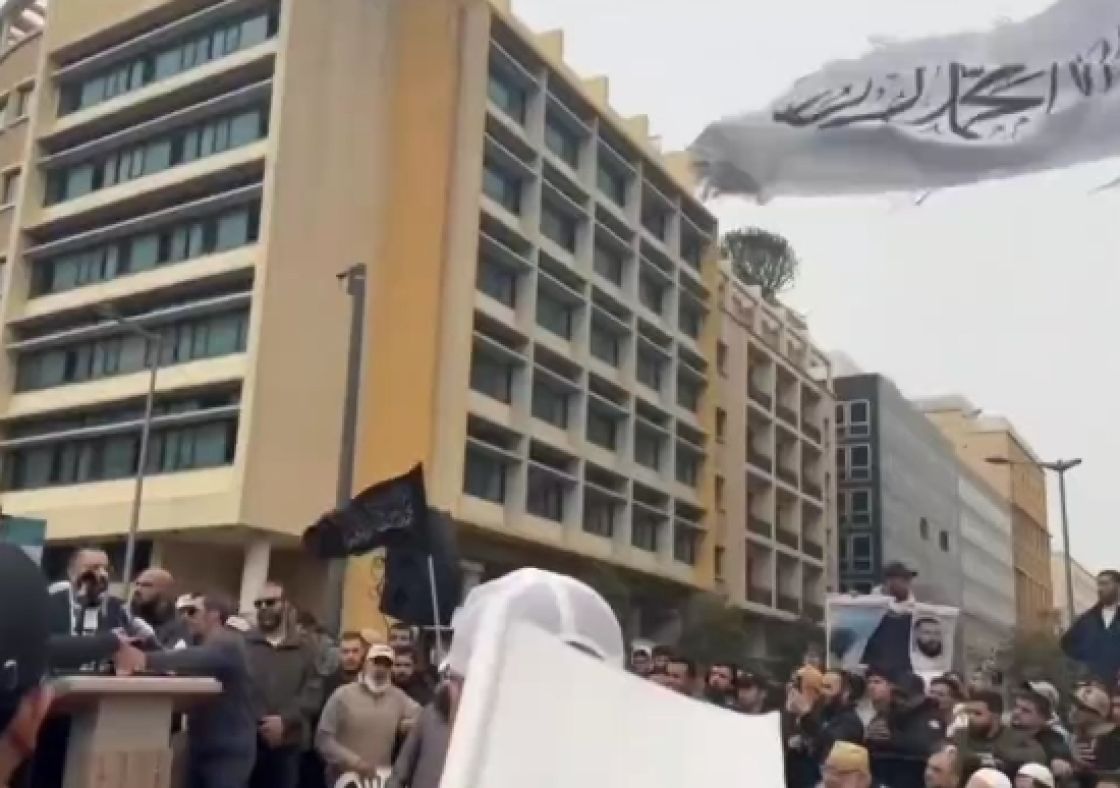 الحكومة اللبنانية توافق على نقل 260 محكوماً سورياً من سجونها إلى سوريا