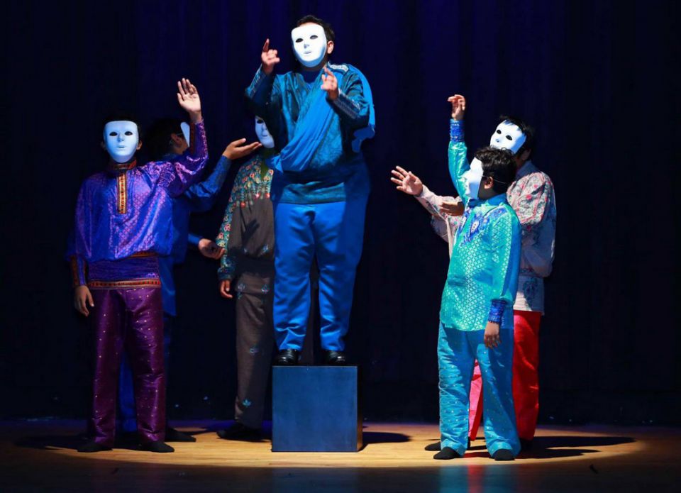 المسرح على خشبة الحياة!