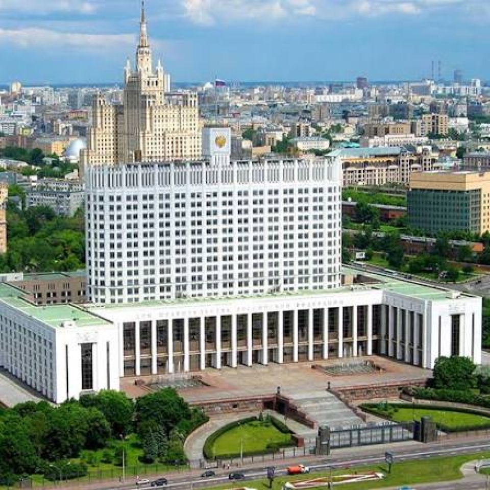 وفد حكومي سوري يصل موسكو للقاء مسؤولين روس