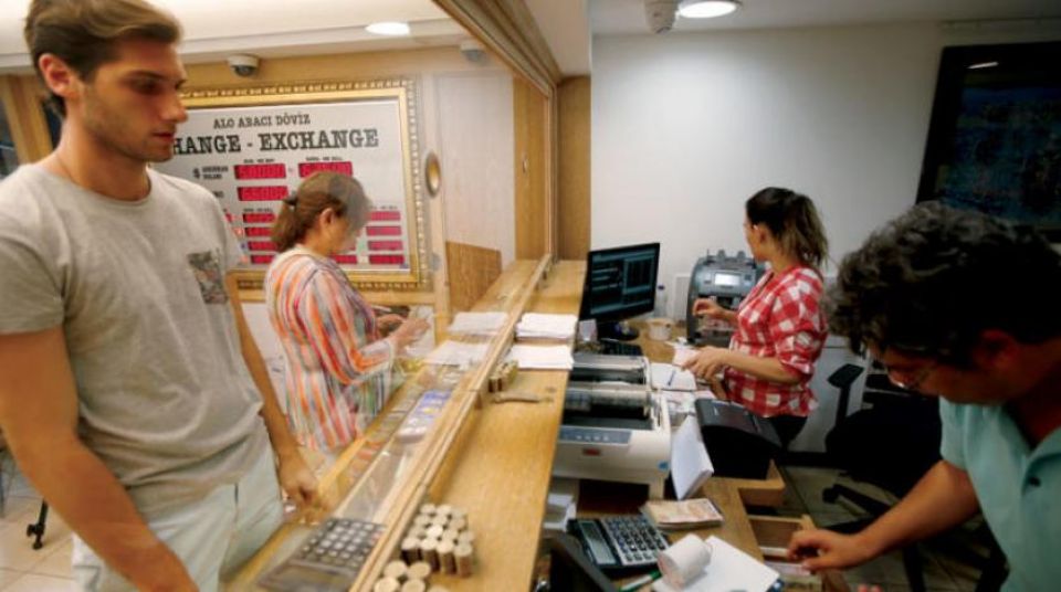 الليرة ترتفع 6 %... لكن فتيل &laquo;أزمة تركيا&raquo; ما زال مشتعلاً