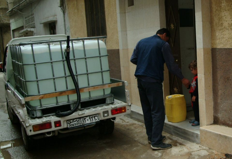 وعود لم تنفذ ..  دمشق تعاني انقطاعاً شبه تام للمياه منذ أكثر من شهر